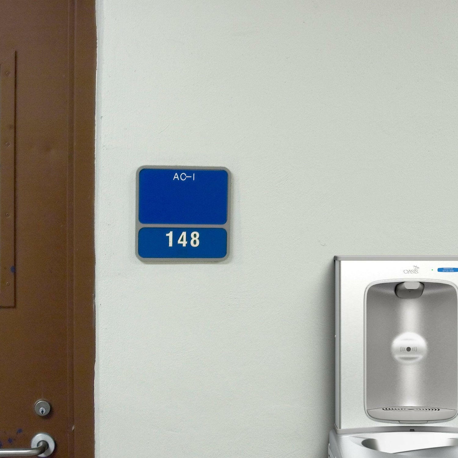 Oasis VersaFiller Contactless Bottle Filler Retrofit Kit.